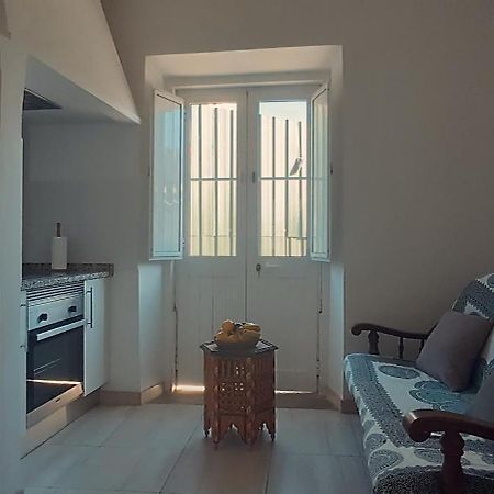 Apartment With Roof Terrace In Town Centre 타비라 외부 사진