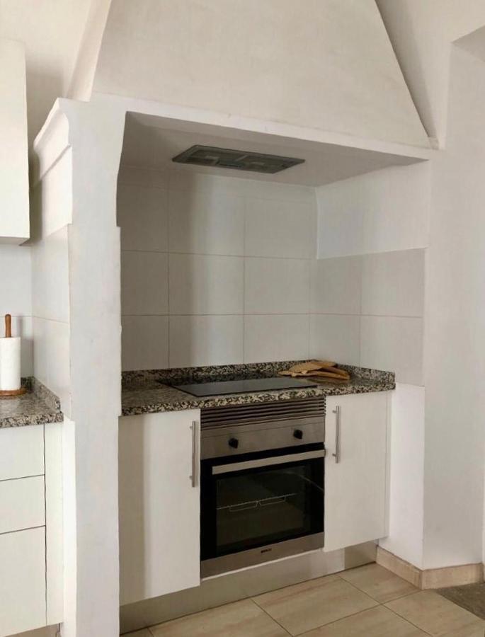 Apartment With Roof Terrace In Town Centre 타비라 외부 사진