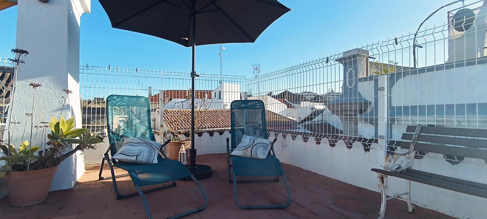 Apartment With Roof Terrace In Town Centre 타비라 외부 사진