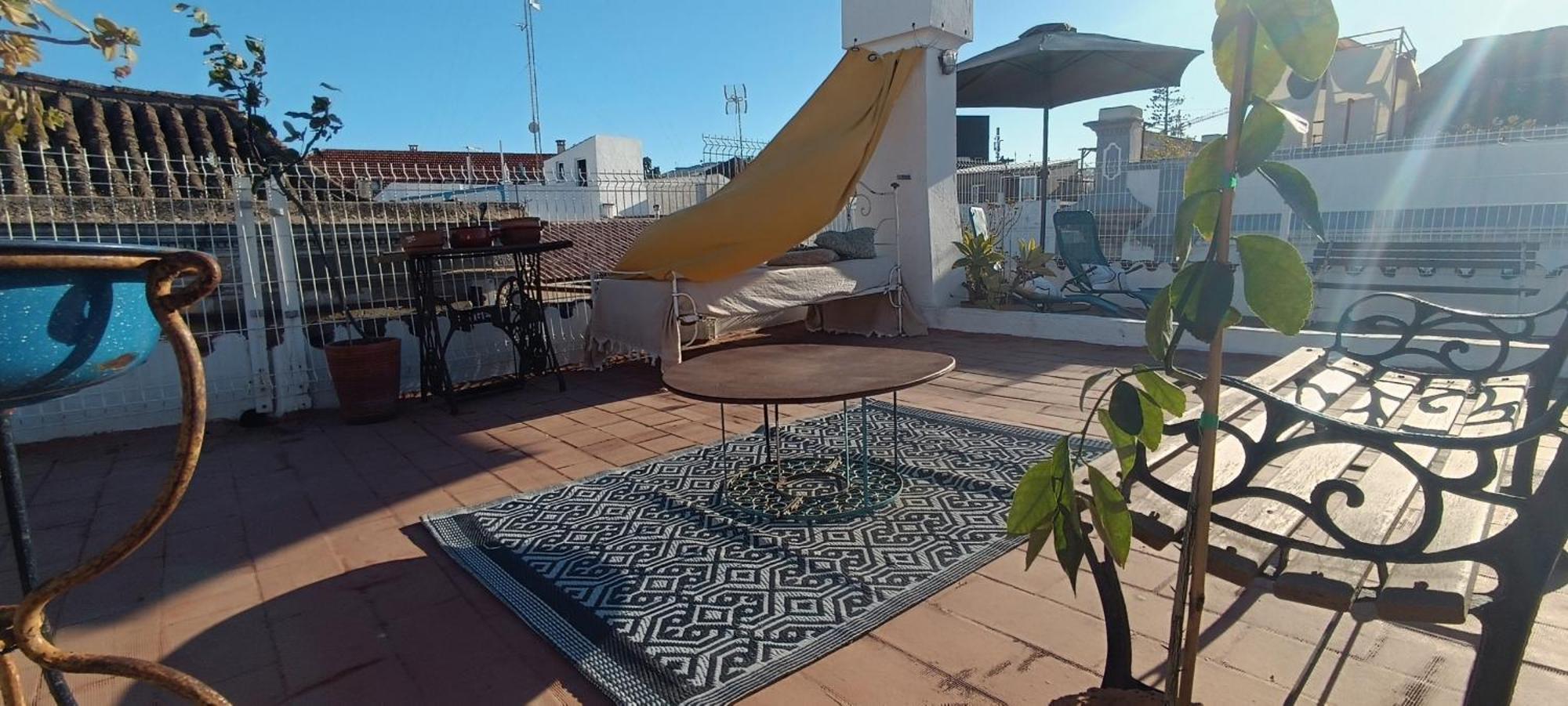 Apartment With Roof Terrace In Town Centre 타비라 외부 사진